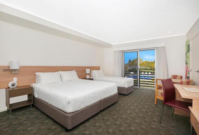 חדר סטנדרט נוף לבריכה, Springs Shoalhaven Nowra