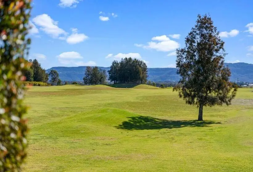 山の見えるスーペリアルーム, Springs Shoalhaven Nowra