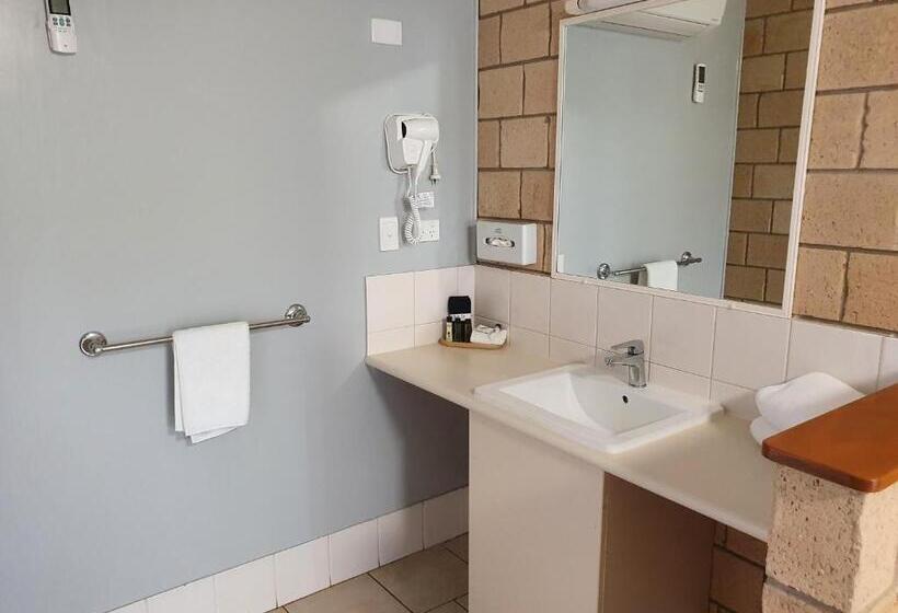 Семейный Номер, Jacaranda Country Motel