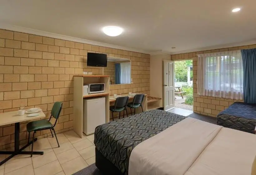 ファミリールーム, Jacaranda Country Motel