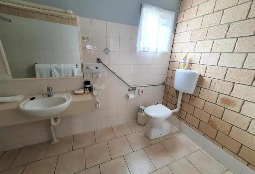身障者適用キングサイズベッドルーム, Jacaranda Country Motel