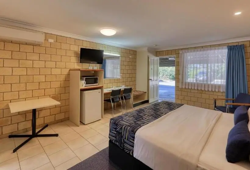 身障者適用キングサイズベッドルーム, Jacaranda Country Motel