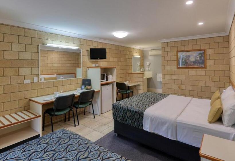 Номер Стандарт, Jacaranda Country Motel