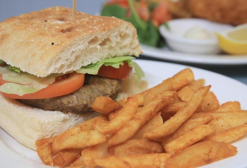 Четырехместный Номер Стандарт, Jacaranda Country Motel