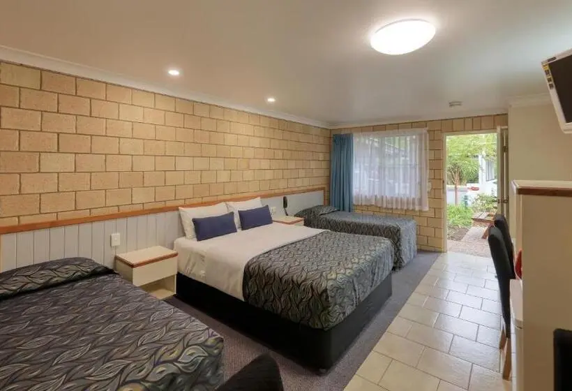 スタンダード４人部屋, Jacaranda Country Motel