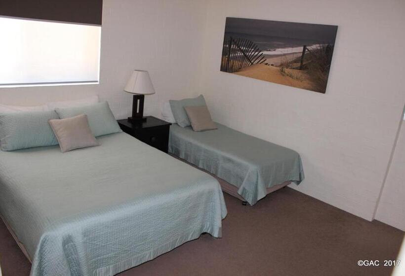 דירה משפחתית 2 חדרי שינה, Mollymook Cove Apartments