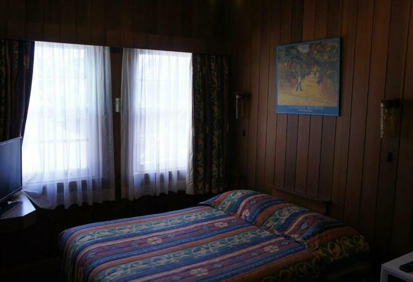 バス共有のスタンダードルーム, Moruya Monarch