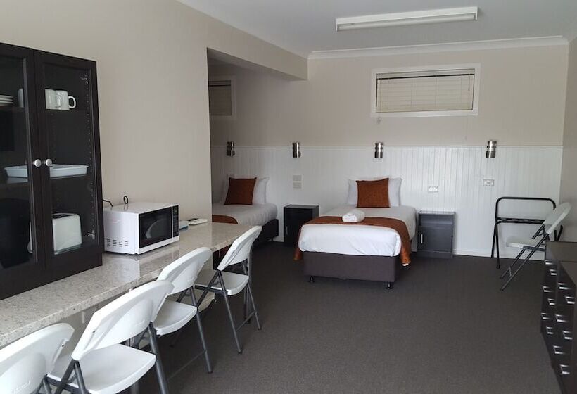 اتاق خانوادگی, Bathurst Gold Panner