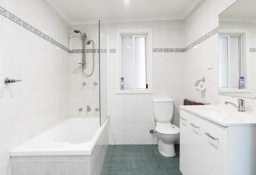 2ベッドルームハウス, Canberra Ave Villas