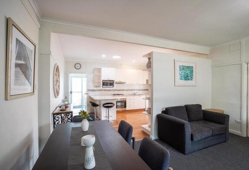 خانه 2 خوابه, Canberra Ave Villas