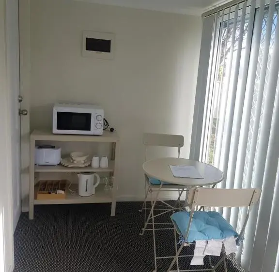 テラス付きスタンダードワンルーム, Canberra Ave Villas