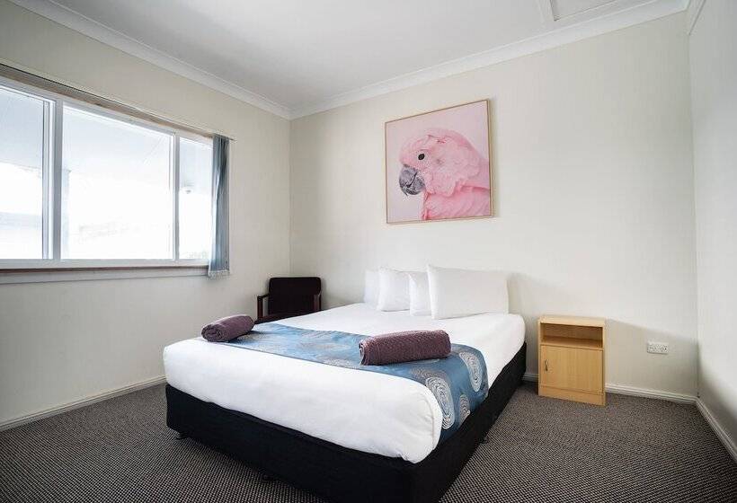 استودیوی استاندارد, Canberra Ave Villas