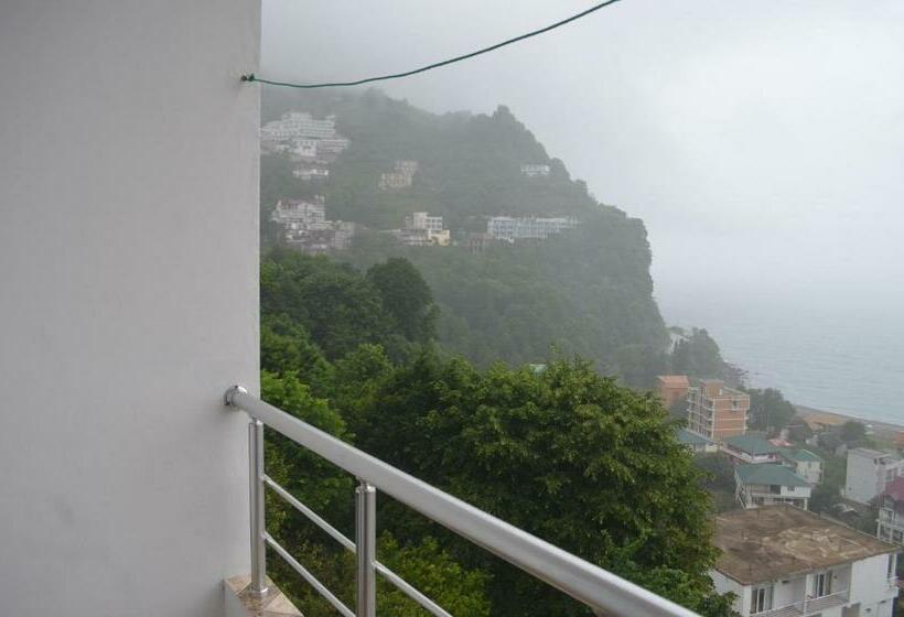 اتاق استاندارد با بالکن و چشم‌انداز دریا, Akhmed Guest House