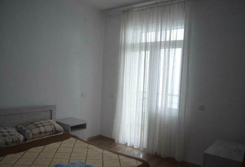 اتاق استاندارد با بالکن و چشم‌انداز دریا, Akhmed Guest House