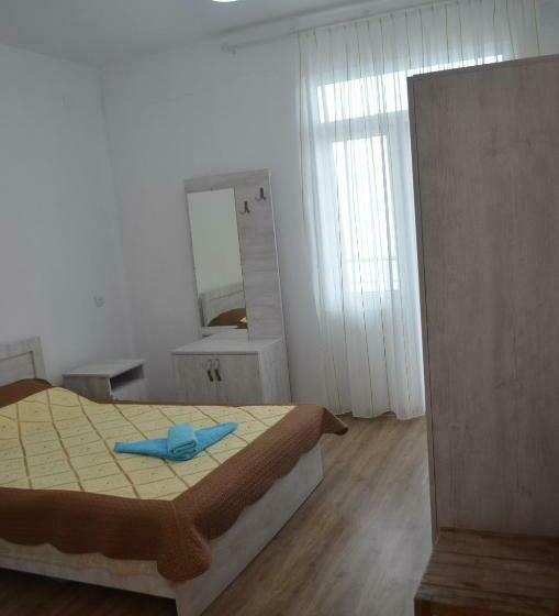 اتاق استاندارد با بالکن و چشم‌انداز دریا, Akhmed Guest House