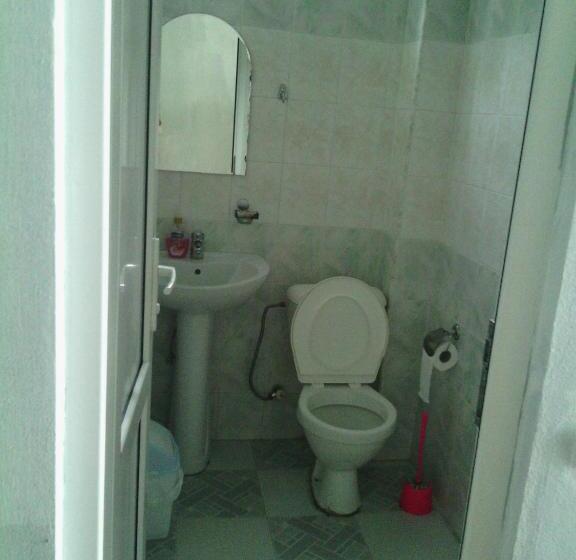 اتاق استاندارد چهار تخته با چشم‌انداز دریا, Akhmed Guest House