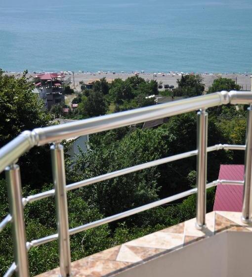 اتاق استاندارد با چشم‌انداز دریا, Akhmed Guest House