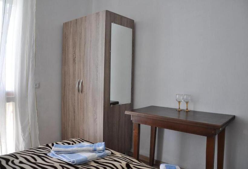 اتاق استاندارد با چشم‌انداز دریا, Akhmed Guest House