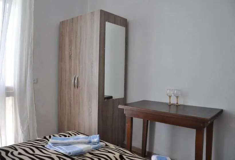 اتاق استاندارد با چشم‌انداز دریا, Akhmed Guest House