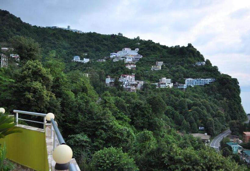 اتاق استاندارد چهار تخته, Akhmed Guest House