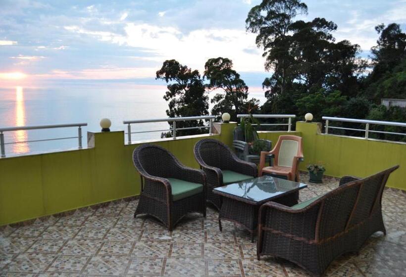 اتاق استاندارد چهار تخته, Akhmed Guest House