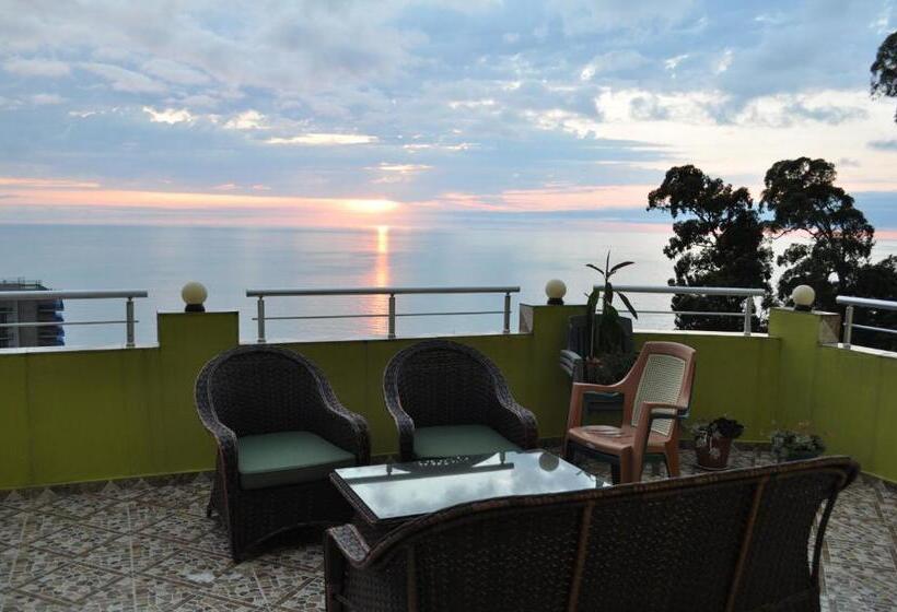 اتاق استاندارد چهار تخته, Akhmed Guest House