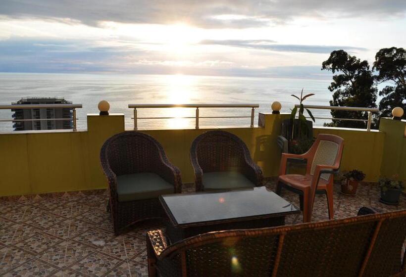 اتاق استاندارد چهار تخته, Akhmed Guest House