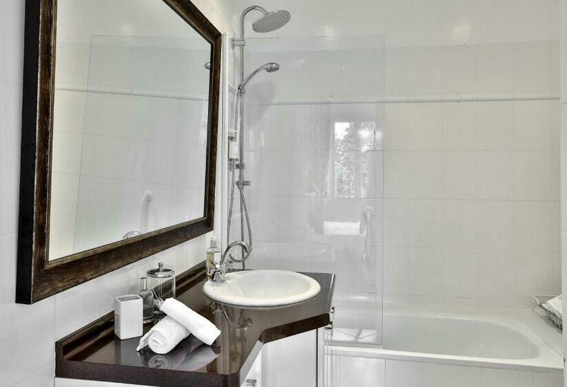 חדר סופריור, Château De Villars