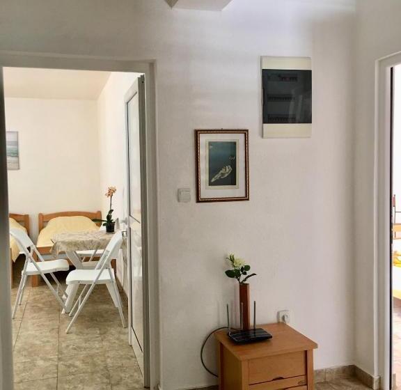 Standard Triple Room with Terrace, Zvezda Meljine
