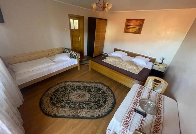 غرفة قياسية ثلاثية, Pensiunea Cristiana