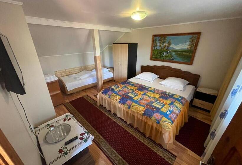 غرفة قياسية ثلاثية, Pensiunea Cristiana