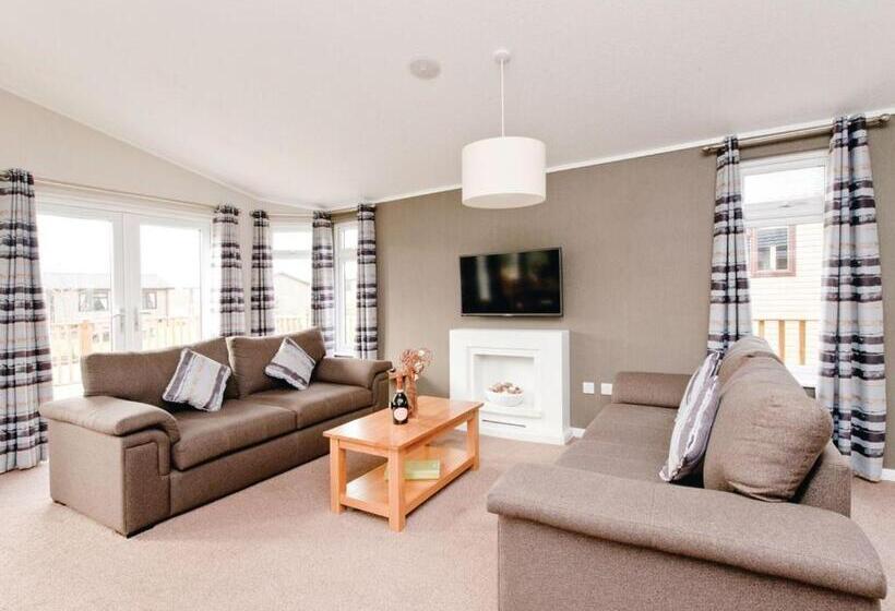 Номер Стандарт, Ashby Woulds Lodges