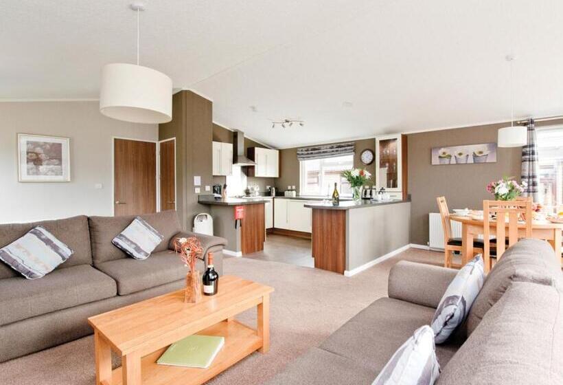 Номер Стандарт, Ashby Woulds Lodges