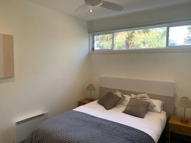３ベッドルームアパートメント, Broadbeach Inverloch