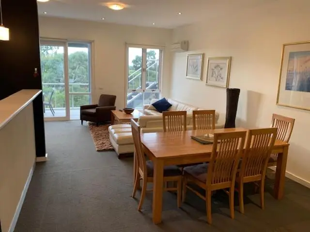 ３ベッドルームアパートメント, Broadbeach Inverloch