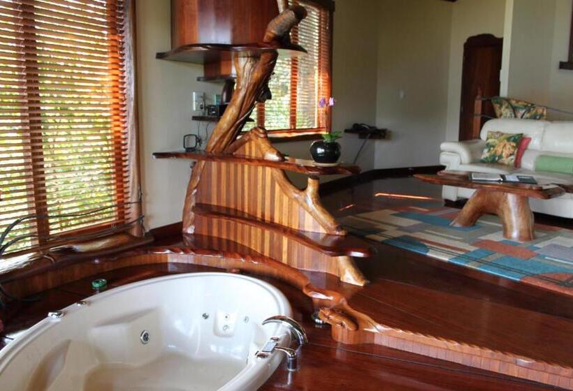 1ベッドルームハウス, Secrets On The Lake