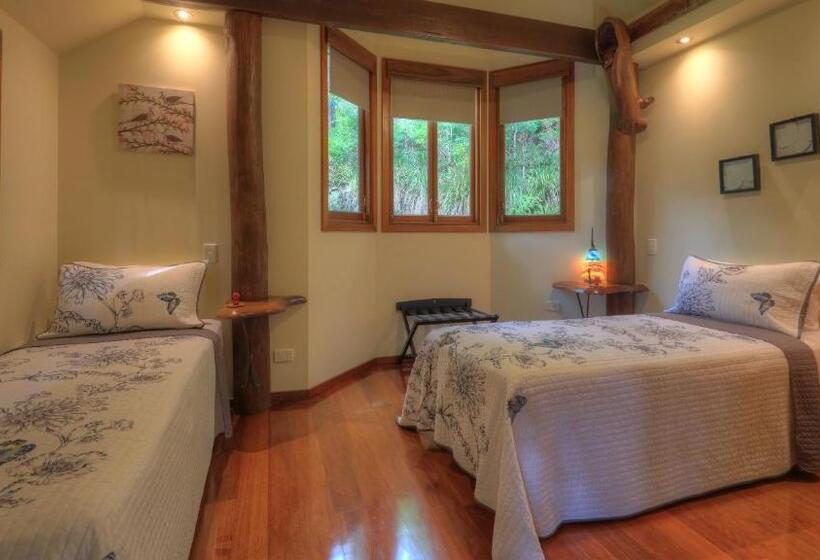 3ベッドルームハウス, Secrets On The Lake