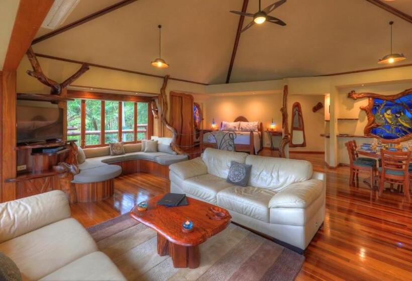 3ベッドルームハウス, Secrets On The Lake