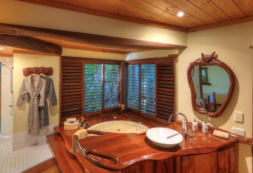 2ベッドルームハウス, Secrets On The Lake