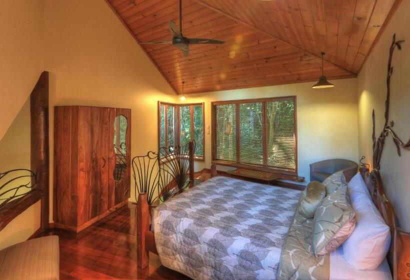 2ベッドルームハウス, Secrets On The Lake