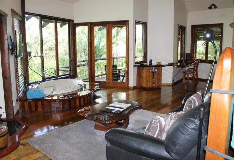 1ベッドルームハウス, Secrets On The Lake