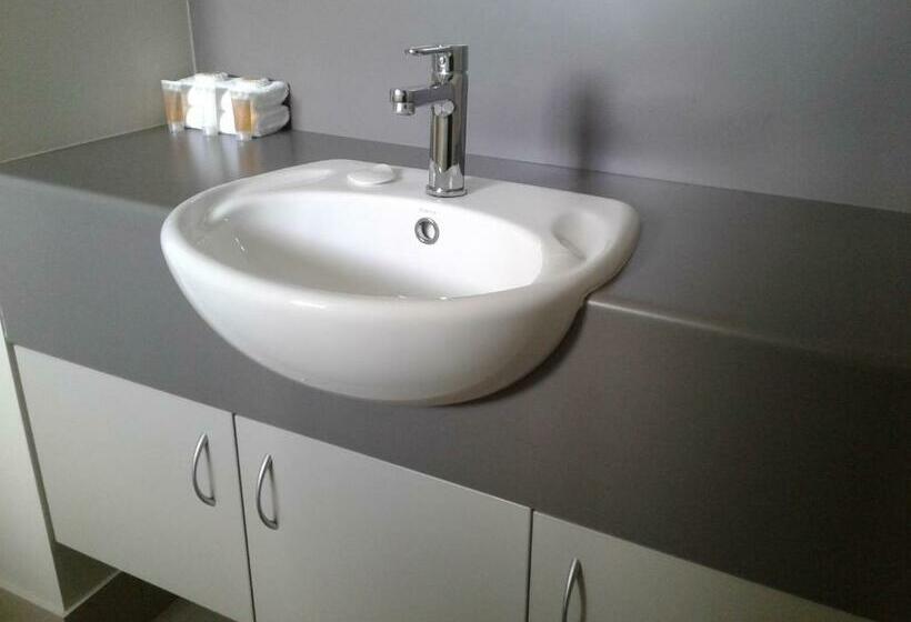 חדר סטנדרט, Royal Motel Miles