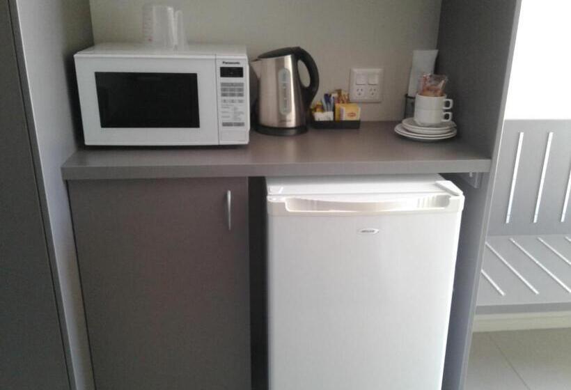 חדר דלוקס, Royal Motel Miles