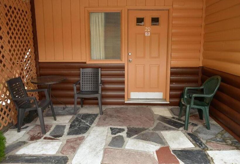 带2个卧室的套房, Lake Crest Inn