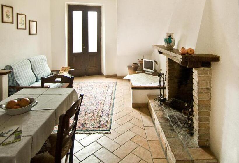 شقة غرفة واحدة, Borgo San Valentino