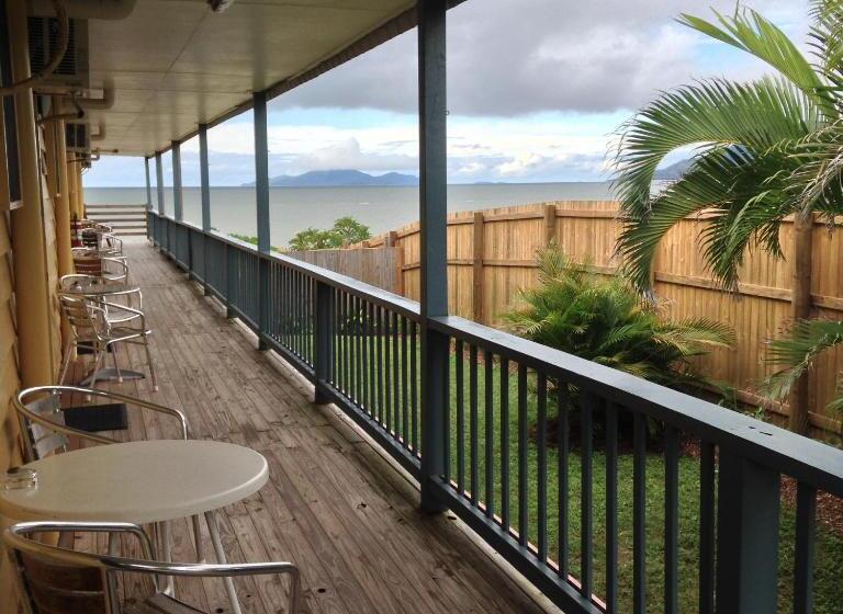 Номер Стандарт, Cardwell Beachfront Motel