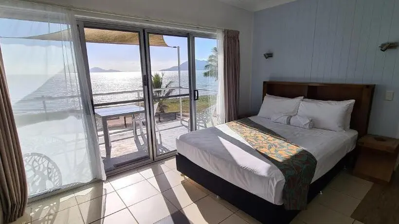 海の見えるスタンダードスタジオ, Cardwell Beachfront Motel