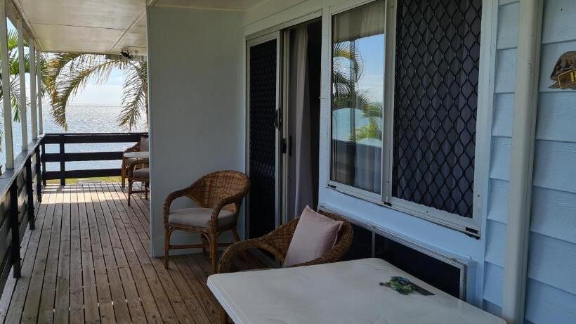 Студия Стандарт, Cardwell Beachfront Motel