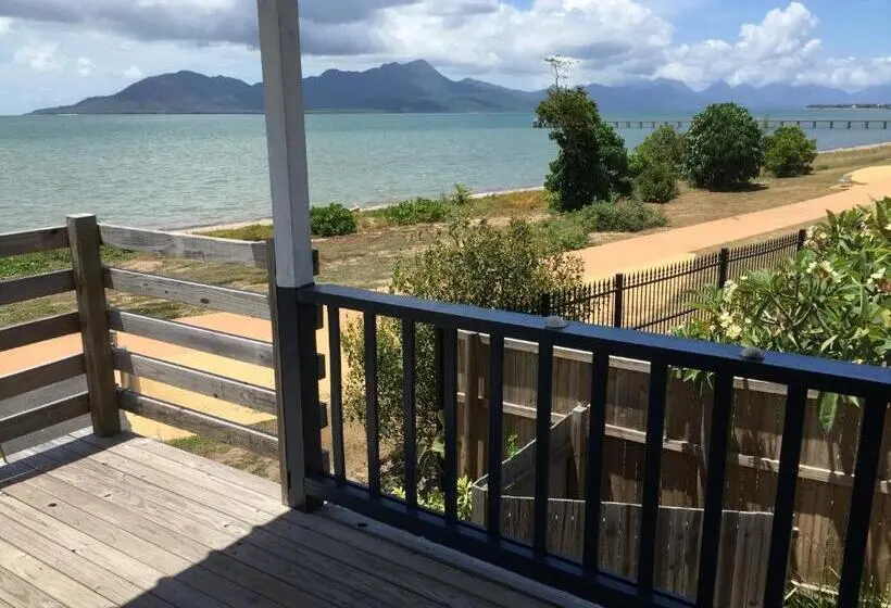 オーシャンビュースタンダードルーム, Cardwell Beachfront Motel