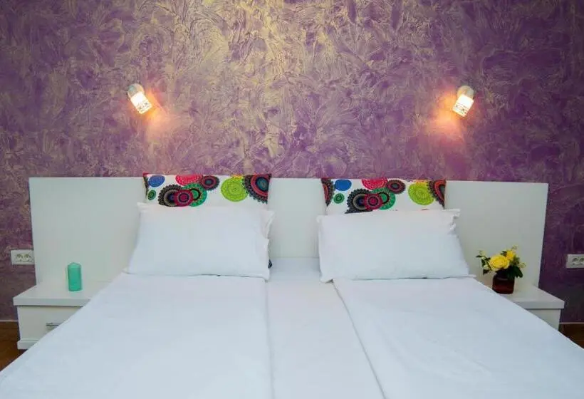 Appartement 1 Chambre Rez-de-Chaussée, Corina